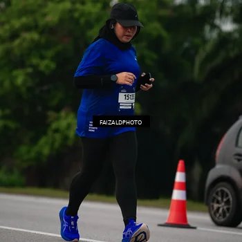 Runner Photo 7406112