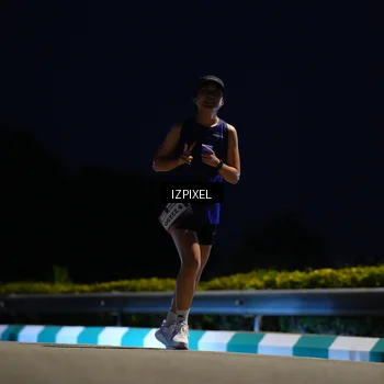 Runner Photo 7406132