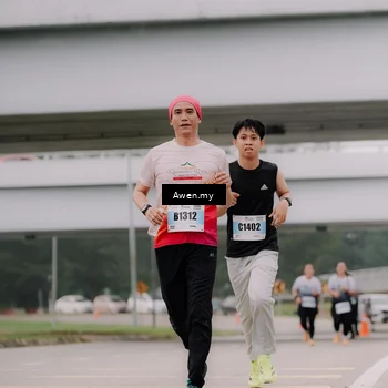 Runner Photo 7406159