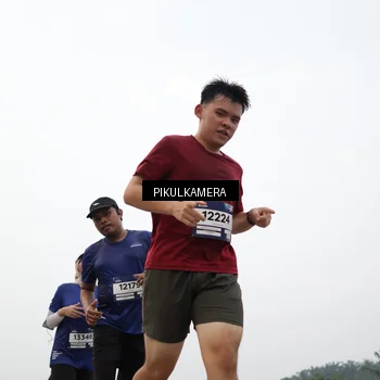 Runner Photo 7406198