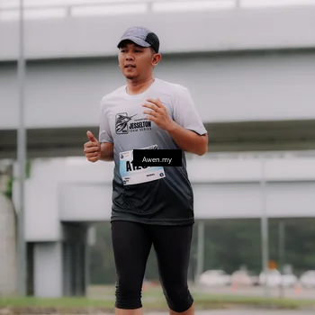 Runner Photo 7406256