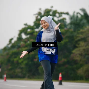Runner Photo 7406311