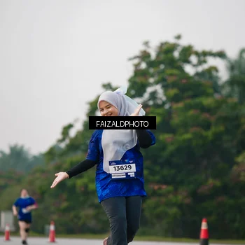 Runner Photo 7406345