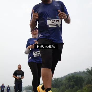 Runner Photo 7406351