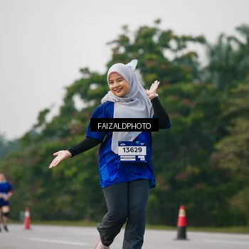 Runner Photo 7406356