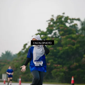 Runner Photo 7406358