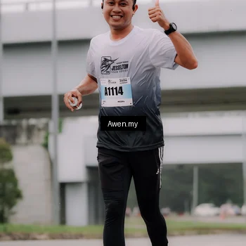 Runner Photo 7406363