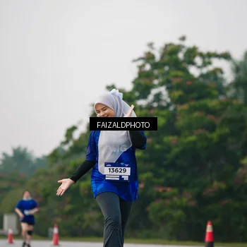 Runner Photo 7406378