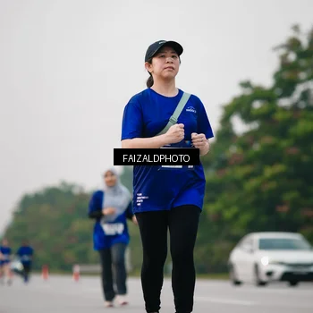 Runner Photo 7406381