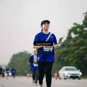 Runner Photo 7406389