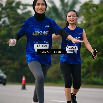 Runner Photo 7406441