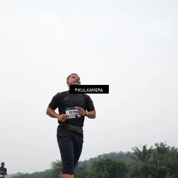 Runner Photo 7406490