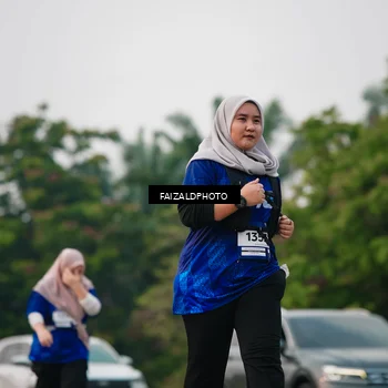Runner Photo 7406537