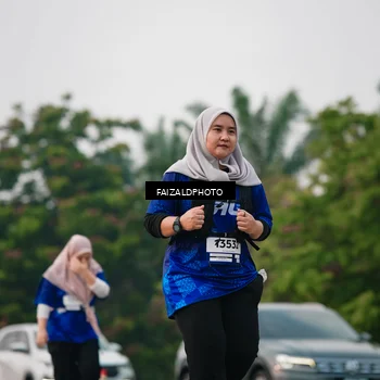 Runner Photo 7406560