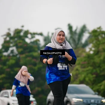 Runner Photo 7406565
