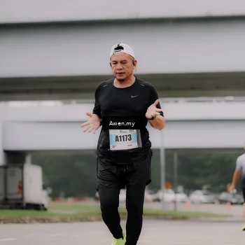 Runner Photo 7406616