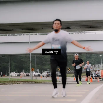 Runner Photo 7406635