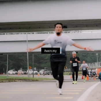 Runner Photo 7406651