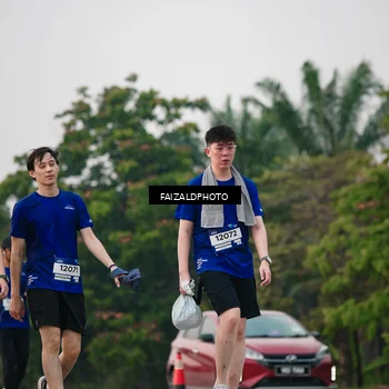 Runner Photo 7406698