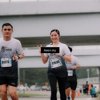 Runner Photo 7406705