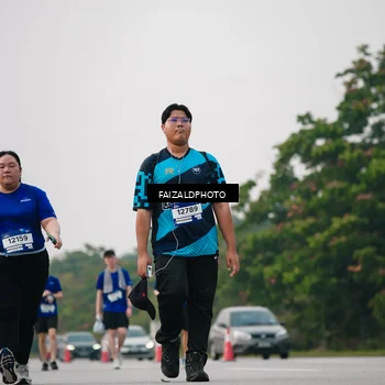 Runner Photo 7406773