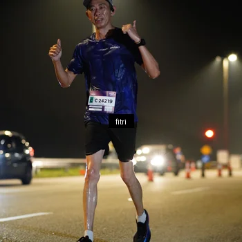 Runner Photo 7406790