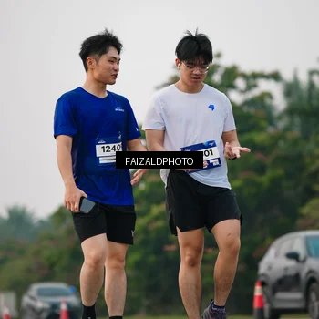 Runner Photo 7406800