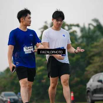 Runner Photo 7406801