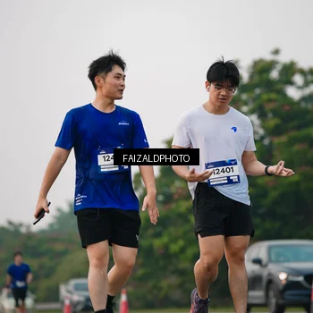 Runner Photo 7406841