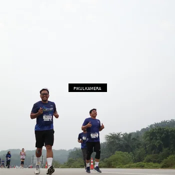 Runner Photo 7406853