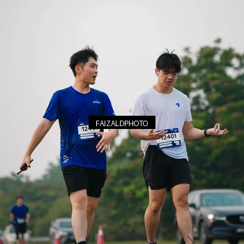 Runner Photo 7406867