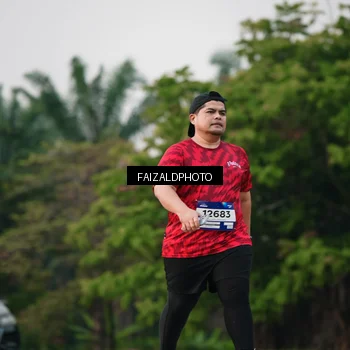 Runner Photo 7406940