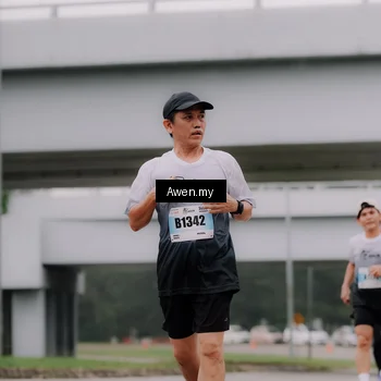 Runner Photo 7406971