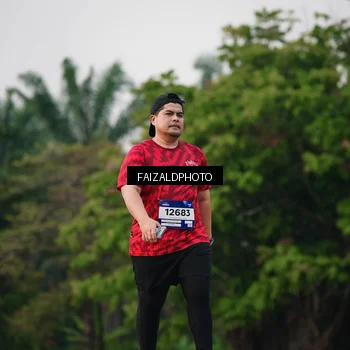 Runner Photo 7406972