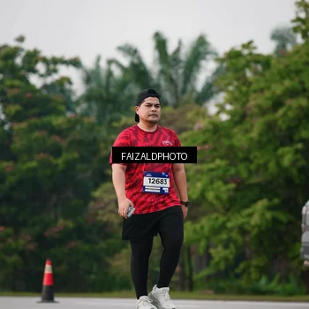 Runner Photo 7406973