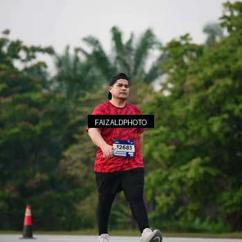 Runner Photo 7406976