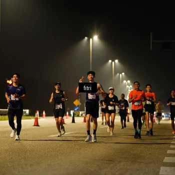 Runner Photo 7407004