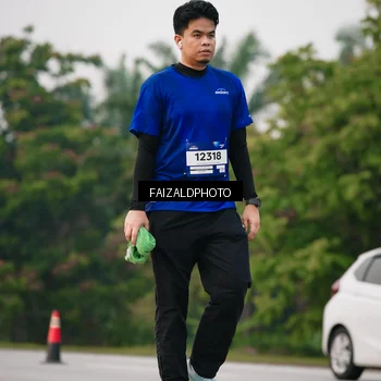 Runner Photo 7407024
