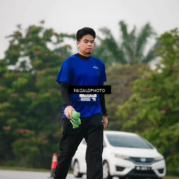 Runner Photo 7407043