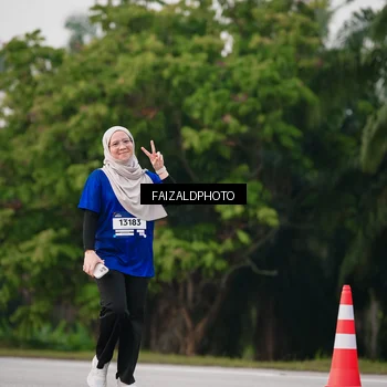 Runner Photo 7407052
