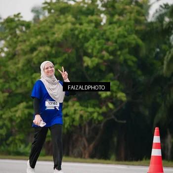Runner Photo 7407058