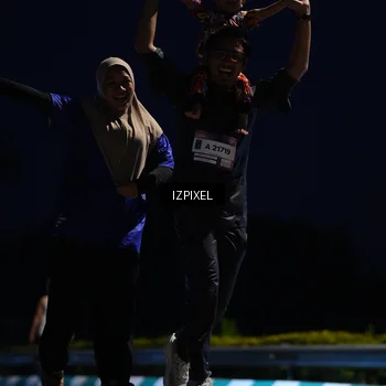 Runner Photo 7407065