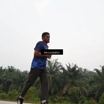 Runner Photo 7407084