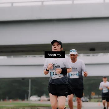 Runner Photo 7407085