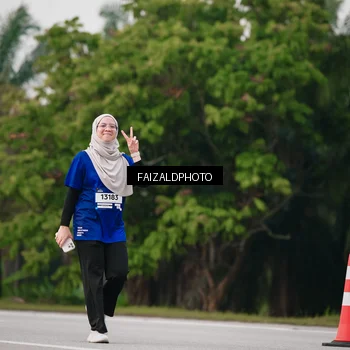Runner Photo 7407110