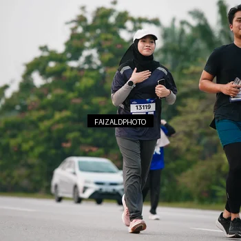 Runner Photo 7407113