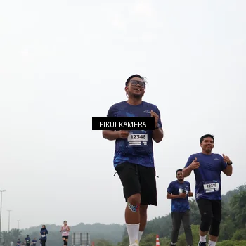 Runner Photo 7407185
