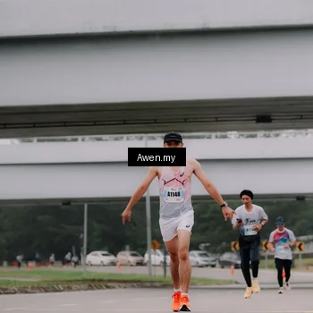 Runner Photo 7407215