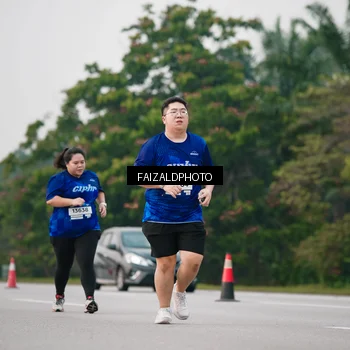 Runner Photo 7407276
