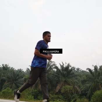 Runner Photo 7407298